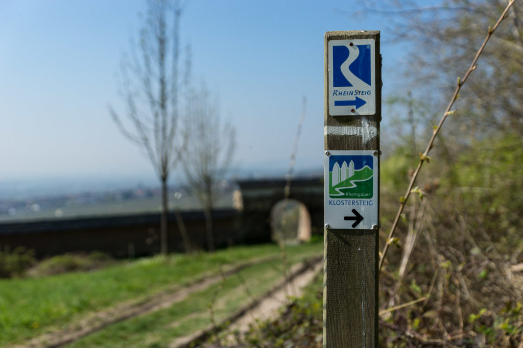Wegweiser am Steinberg
